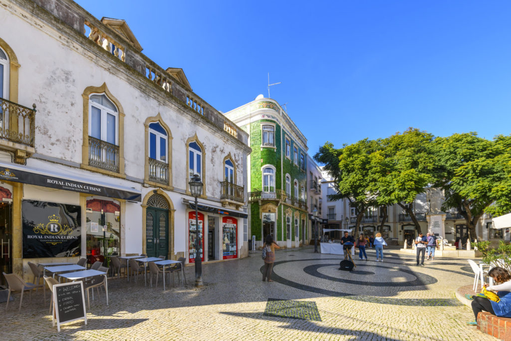 Luis-de-Camoes-Lagos