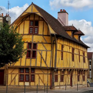 Troyes